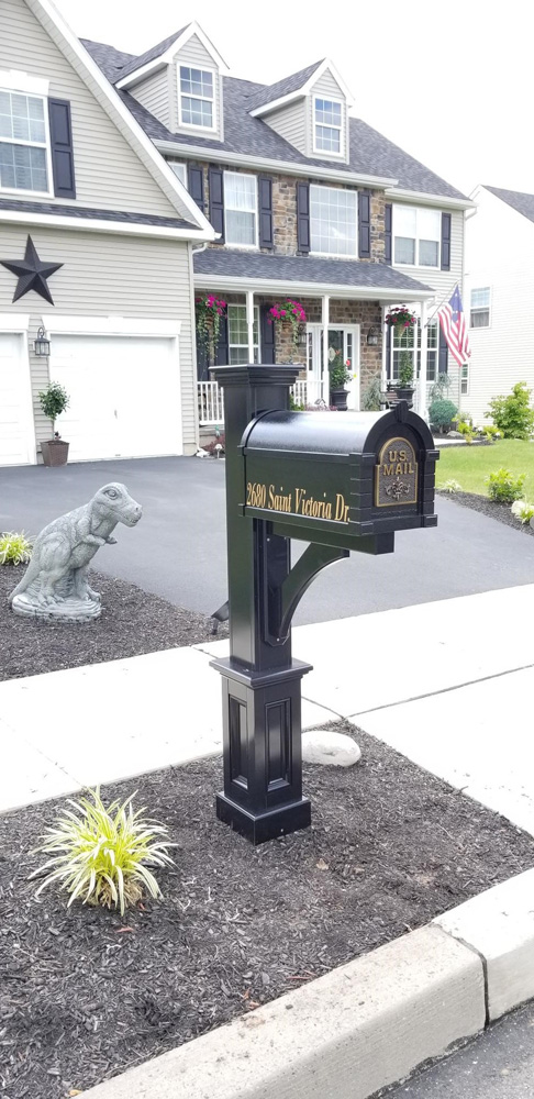 Madison Mailbox Post
